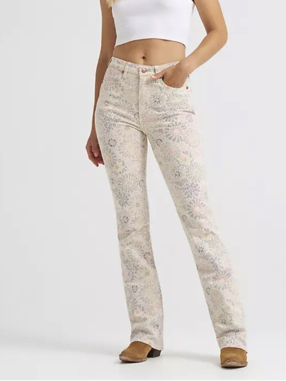 Wrangler Women's Cream Floral Print Jeans - Picture 6 of 8